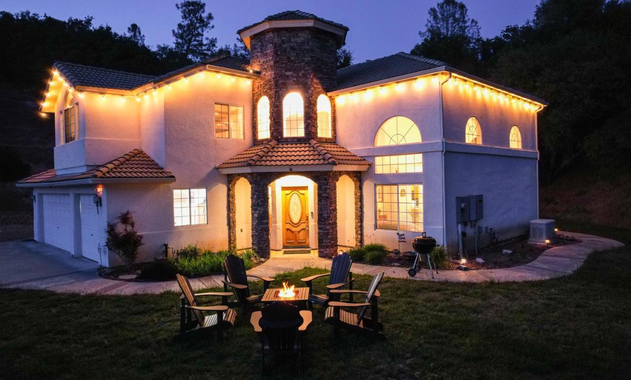 Mountain Majesty With Hot Tub, Pool Table, Generator, Ev Hookup Villa *