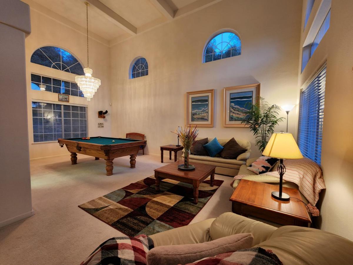 Mountain Majesty With Hot Tub, Pool Table, Generator, Ev Hookup *