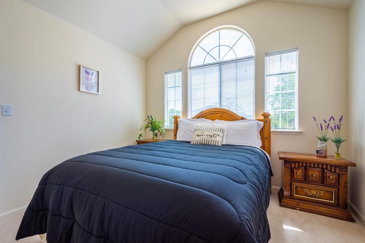 Villa Mountain Majesty With Hot Tub, Pool Table, Generator, Ev Hookup