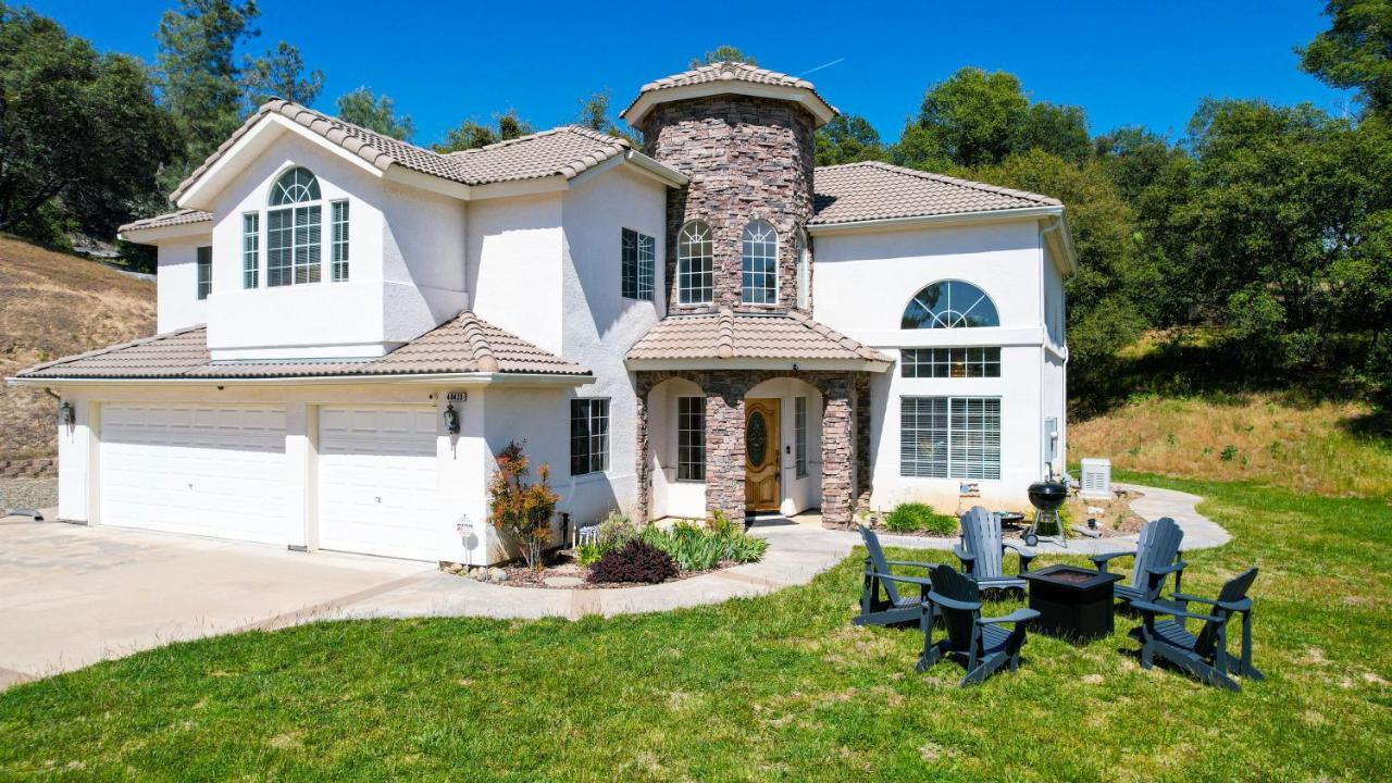 Mountain Majesty With Hot Tub, Pool Table, Generator, Ev Hookup Villa