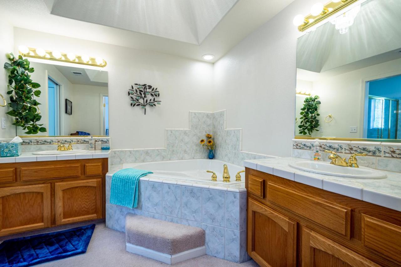 Villa Mountain Majesty With Hot Tub, Pool Table, Generator, Ev Hookup *