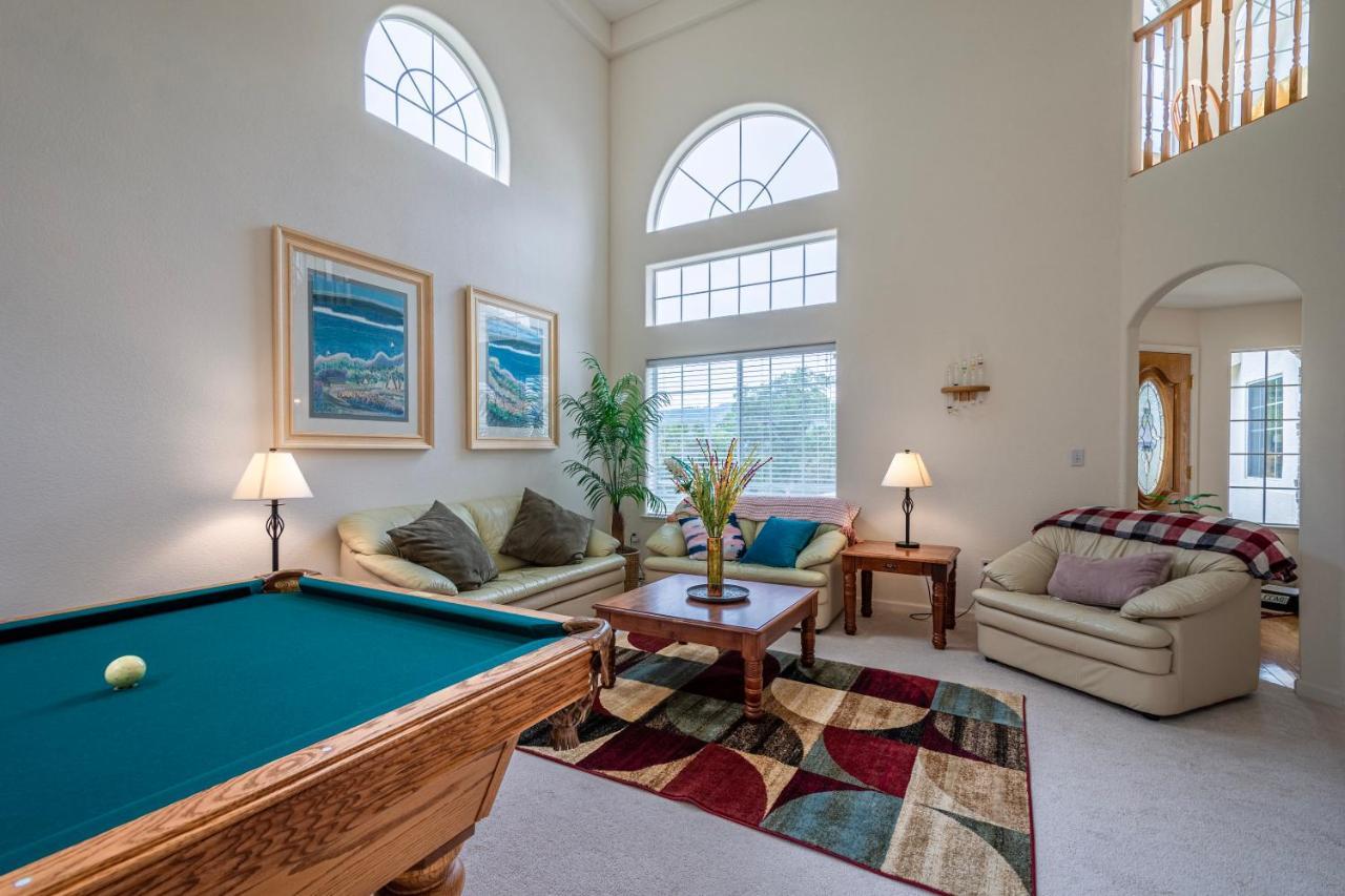 Mountain Majesty With Hot Tub, Pool Table, Generator, Ev Hookup Villa Oakhurst