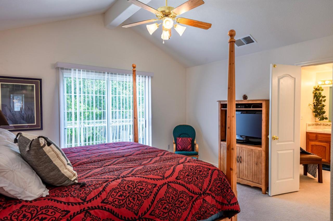 Mountain Majesty With Hot Tub, Pool Table, Generator, Ev Hookup Villa