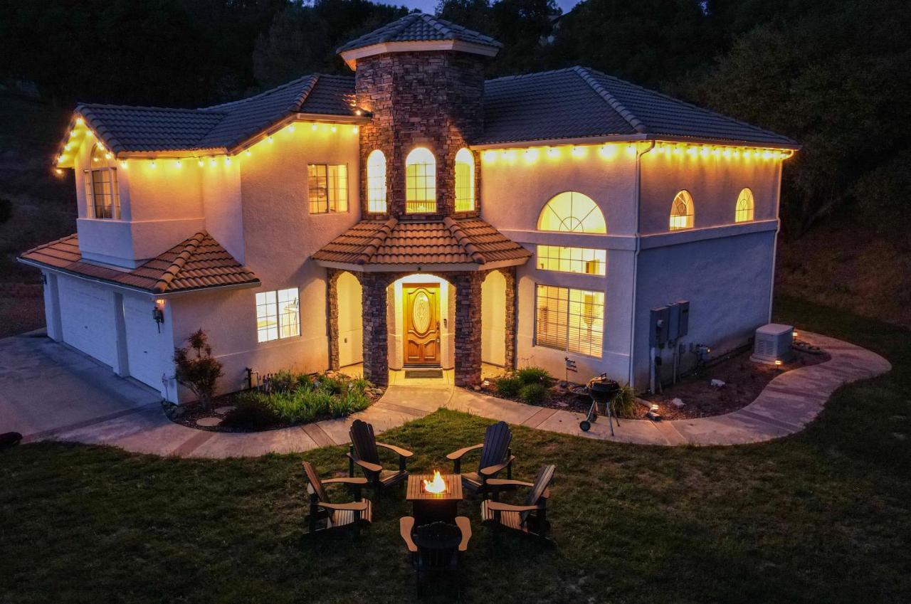 Villa Mountain Majesty With Hot Tub, Pool Table, Generator, Ev Hookup