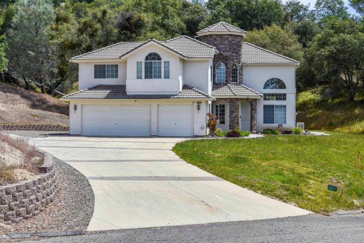Villa Mountain Majesty With Hot Tub, Pool Table, Generator, Ev Hookup Oakhurst
